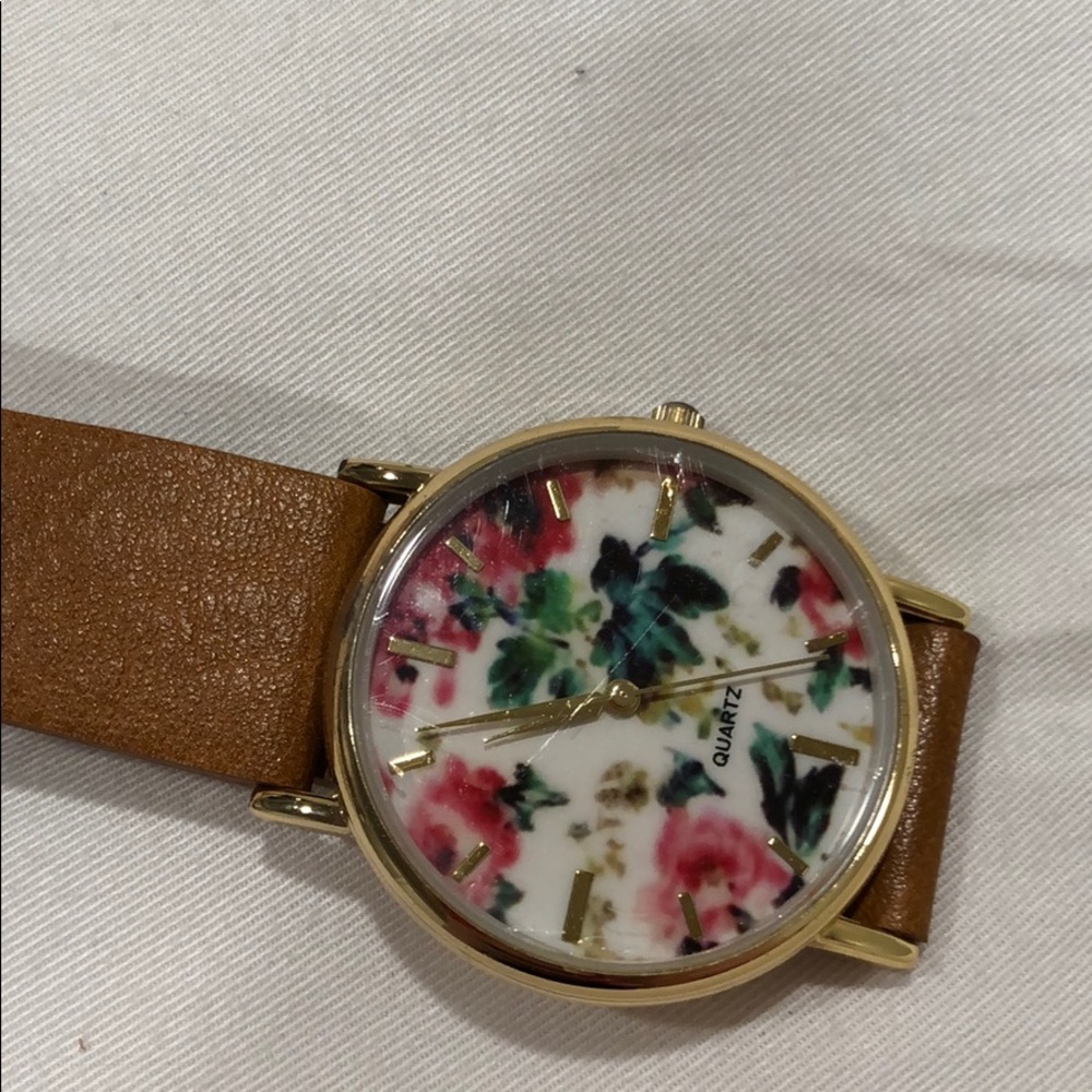 Watch - Picture 3 of 3